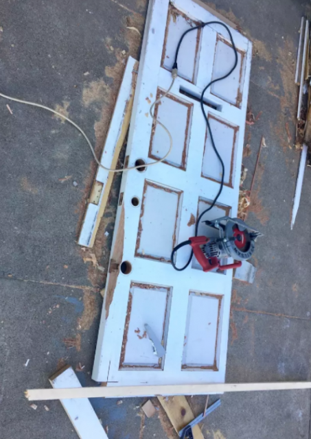 干得漂亮！3非裔劫匪破门抢劫，华女持双枪冷静打跑，朋友圈秀战果鼓励“要备枪”！