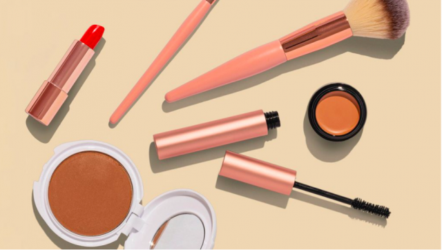 惊吓！全美一半以上化妆品含有致癌化学物，今天你用了吗？