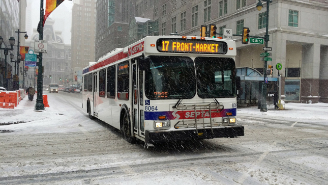 车轮上的美国 公共交通是这样的 车轮上的美国 公共交通是这样的