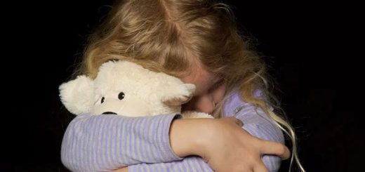 陆媒:一位美国母亲自述 4岁女儿日托中心被性侵