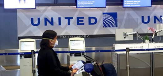 美联航永久取消200元改票费 限国内航班