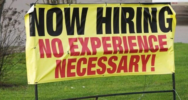 上班就发钱！国会提案鼓励就业 找到工作者每周奖励180美金！