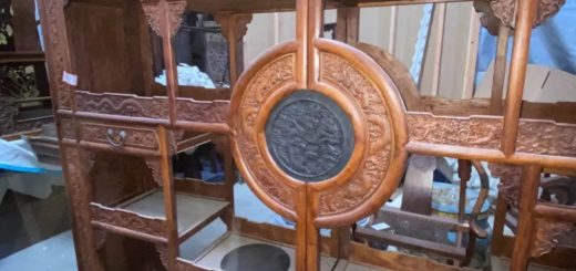 华人女子诈骗$20万中国古董 知名古董家损失惨重！